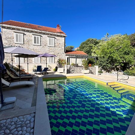 Rooms Miron - Adults Only Sumartin Bagian luar foto