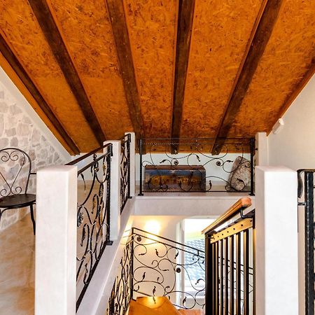 Rooms Miron - Adults Only Sumartin Bagian luar foto
