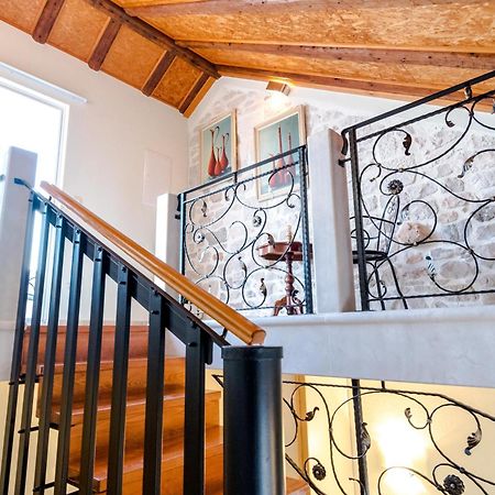 Rooms Miron - Adults Only Sumartin Bagian luar foto