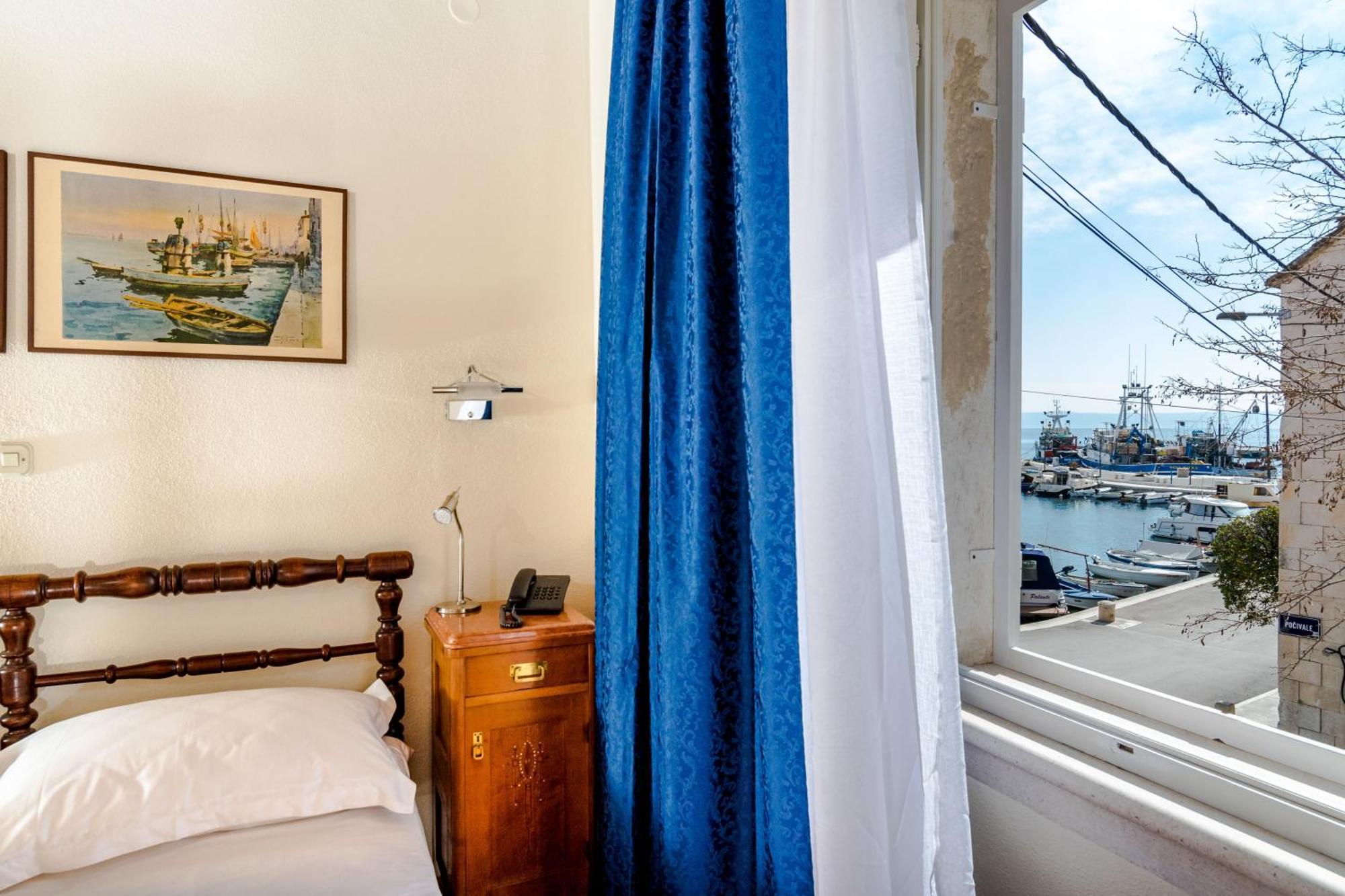 Rooms Miron - Adults Only Sumartin Ruang foto