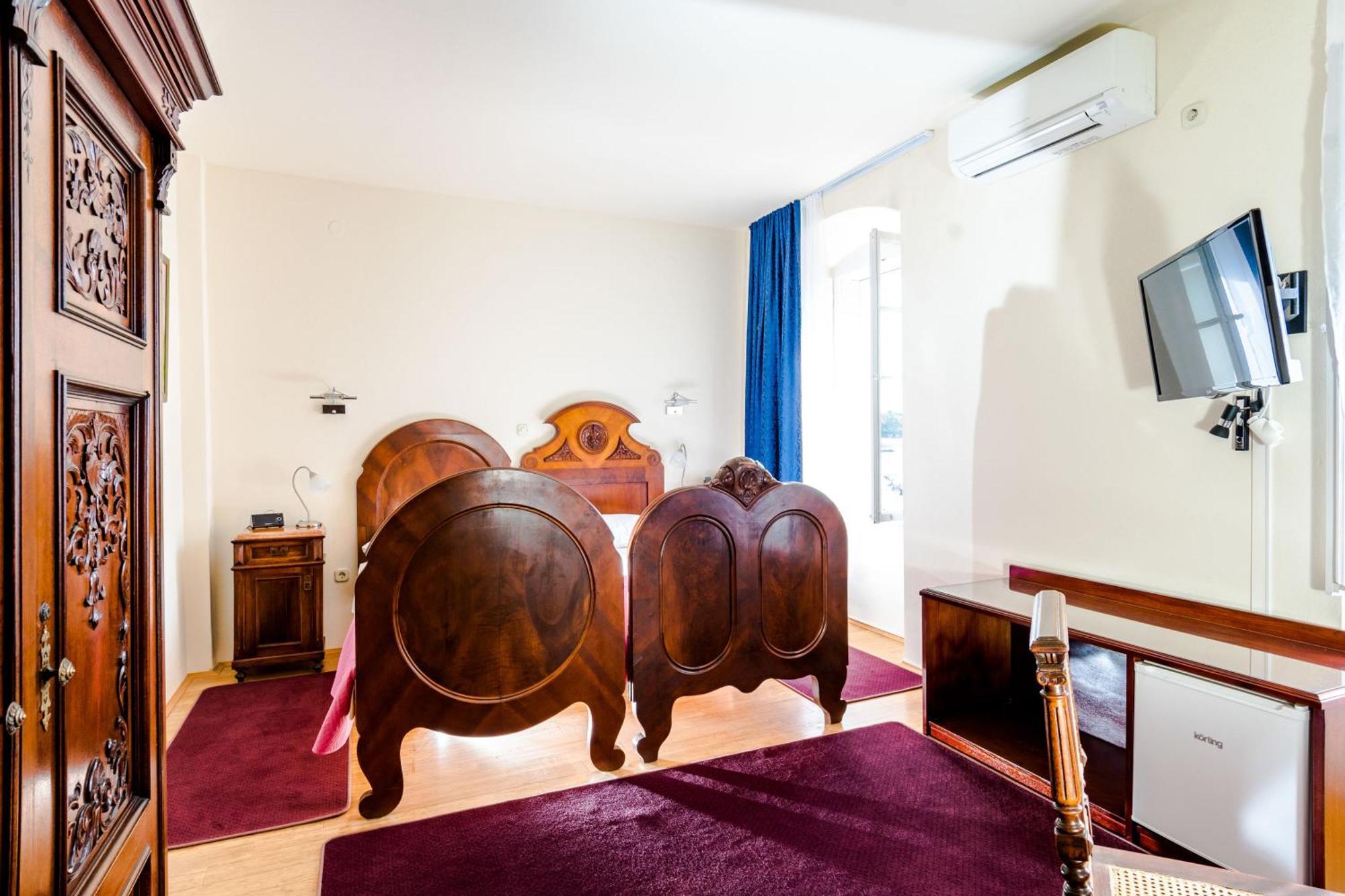Rooms Miron - Adults Only Sumartin Bagian luar foto