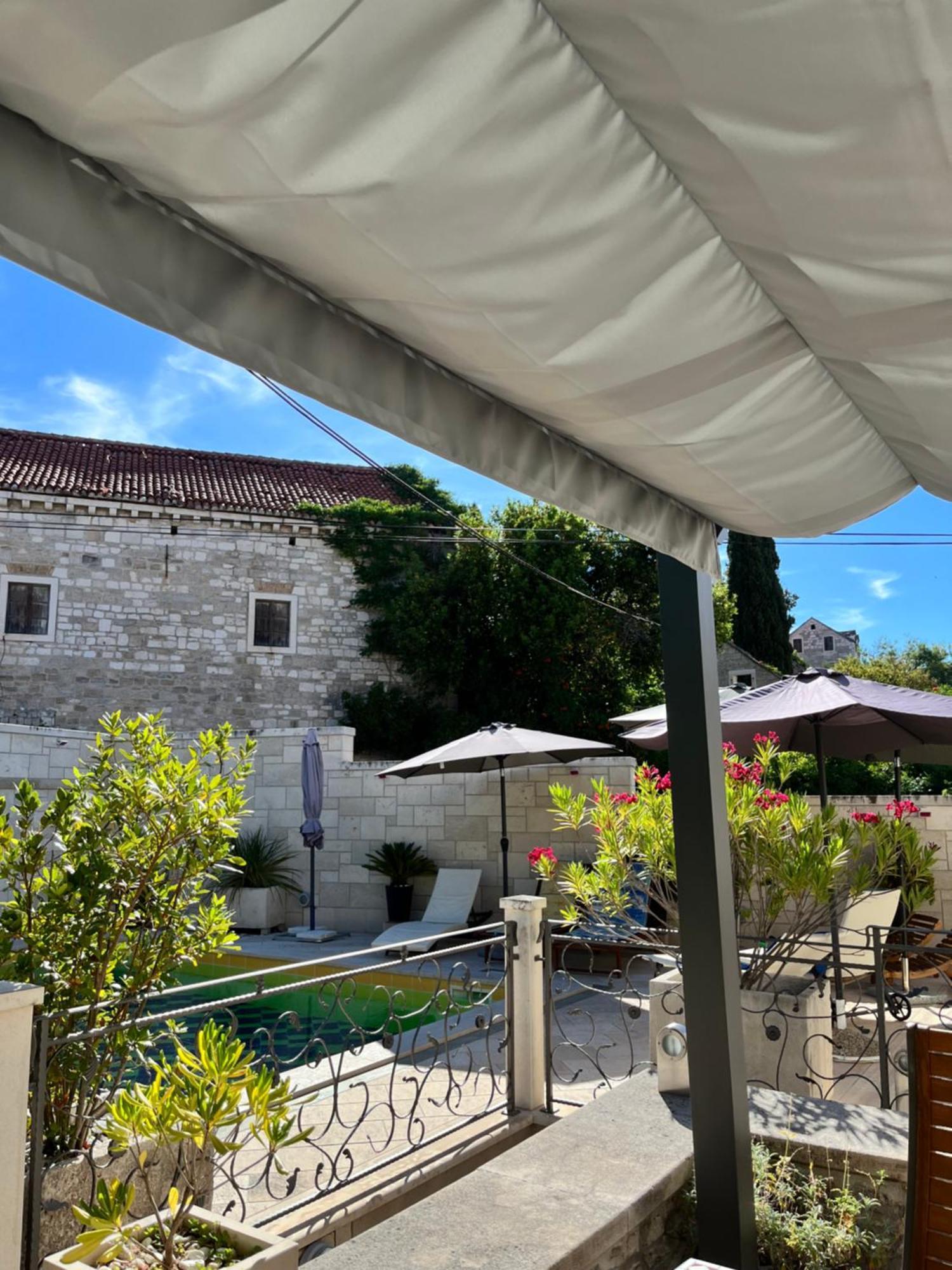 Rooms Miron - Adults Only Sumartin Bagian luar foto