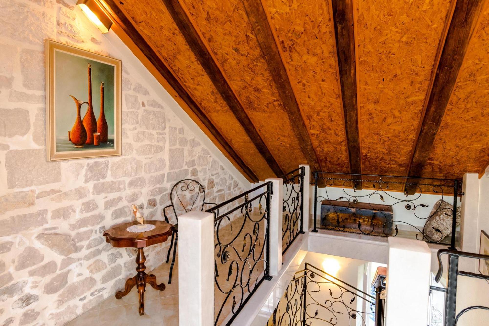 Rooms Miron - Adults Only Sumartin Bagian luar foto