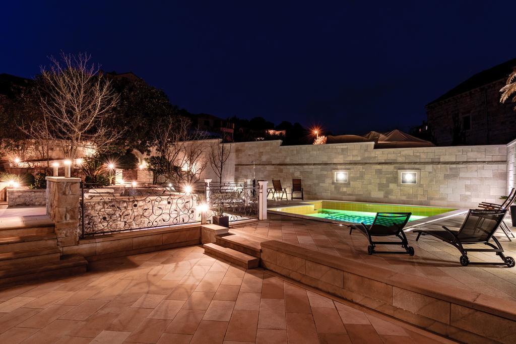Rooms Miron - Adults Only Sumartin Bagian luar foto