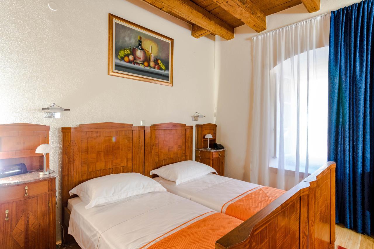 Rooms Miron - Adults Only Sumartin Ruang foto