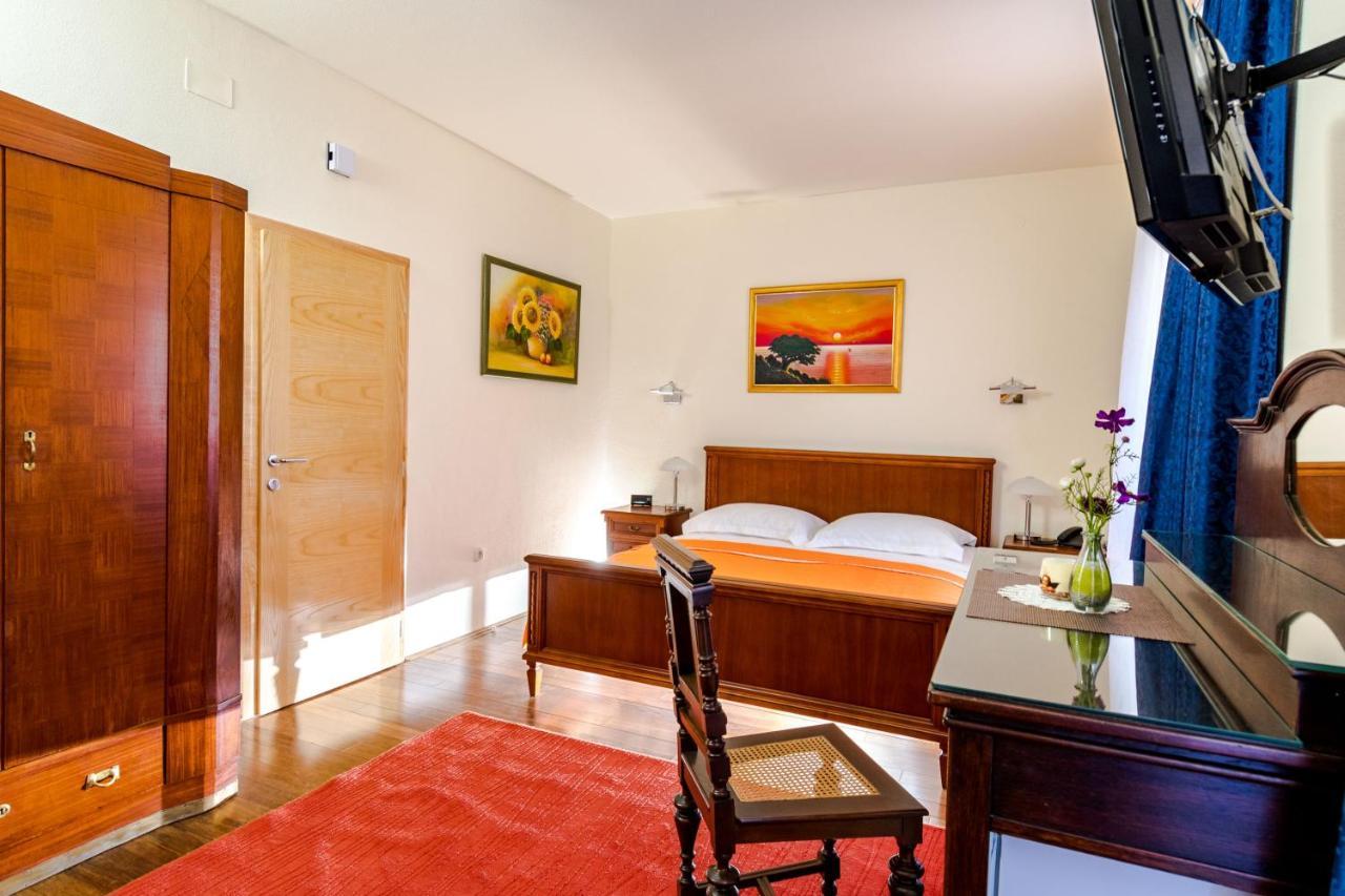 Rooms Miron - Adults Only Sumartin Ruang foto
